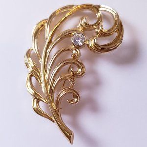 Avon Precious Plume Pin Brooch Vintage